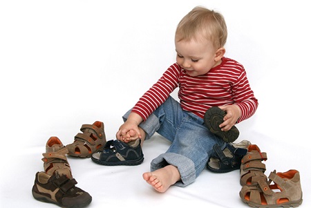 дитяче взуття