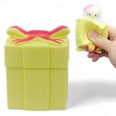Іграшка-антистрес "Hello Kitty в подарунку" (жовтий)