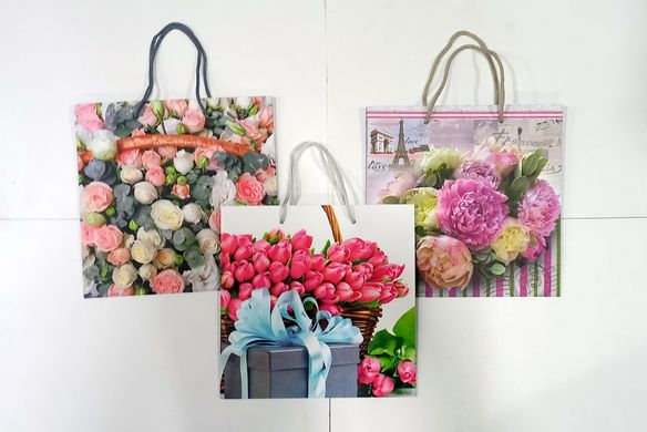 Пакет подарунковий "Квіти" 4001 кольоровий, квадрат 24 х 24 х 10см Микс купити в Україні